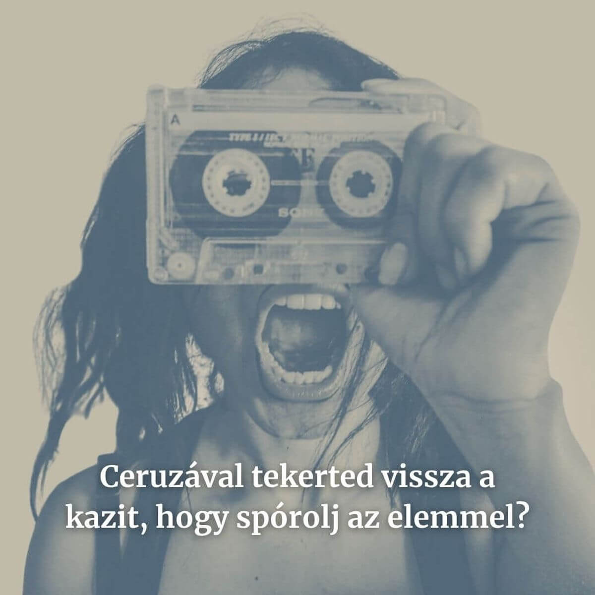 Retró magnókazetta (Polimer) ceruzával visszatekerve. A 80-as évek zenehallgatási szokásai, Walkman korszak.